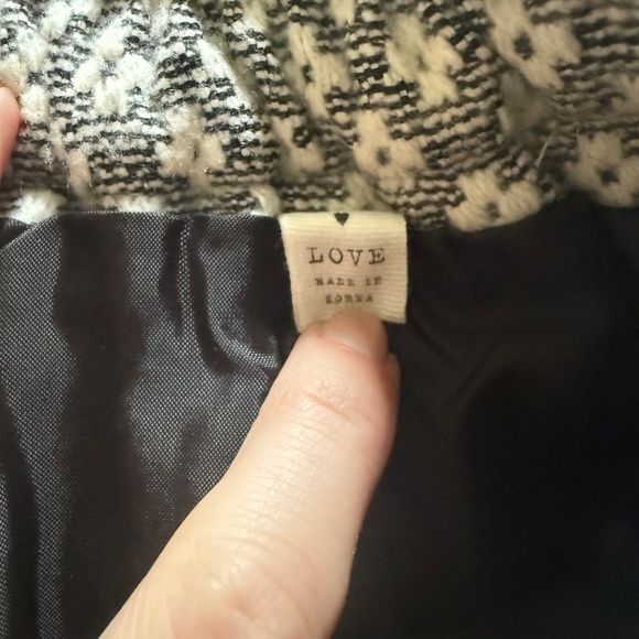 High Quality | Size XS | Thick Pleated Fall Skirt - Picture 6 of 6